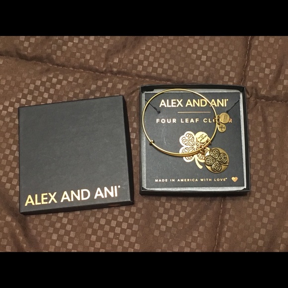 Alex and Ani four leaf clover bracelet - Picture 3 of 5